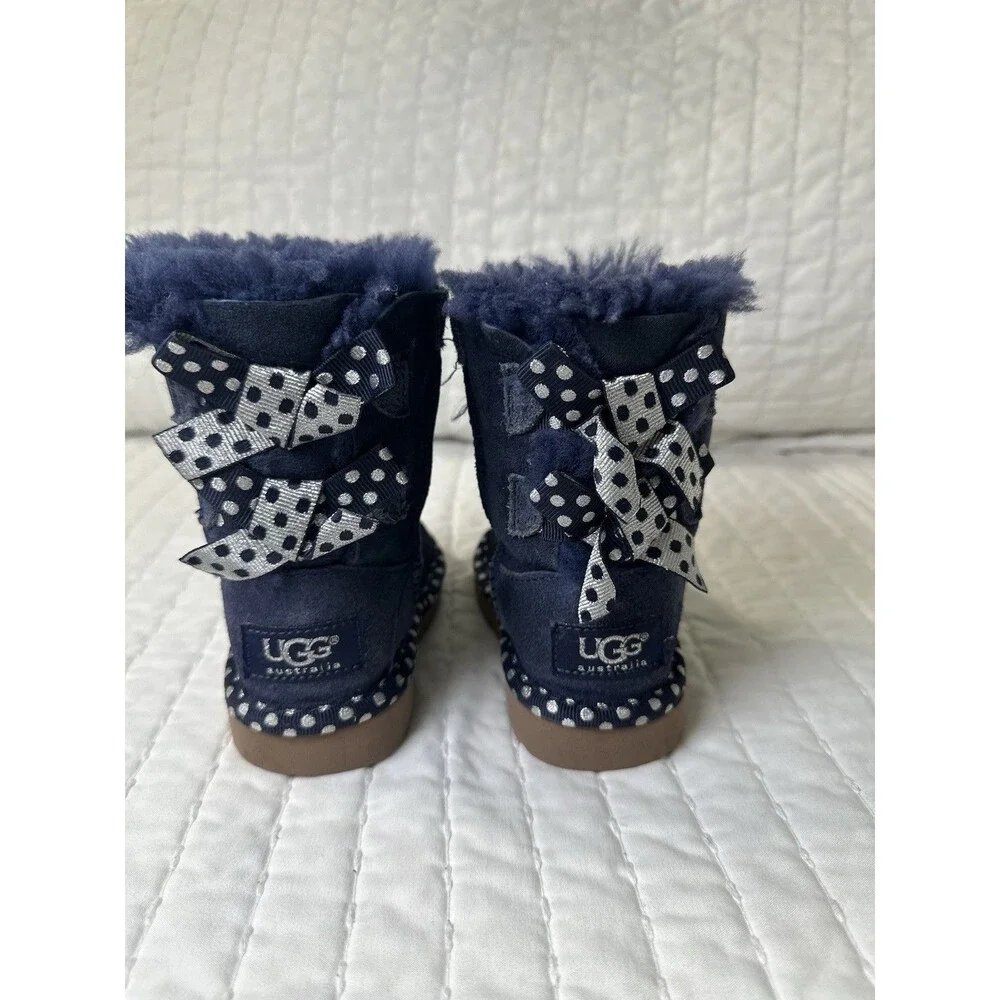 UGG Bailey Bow Boots Toddler Girls 6 Purple Suede Polka Dot Sheepskin Fur